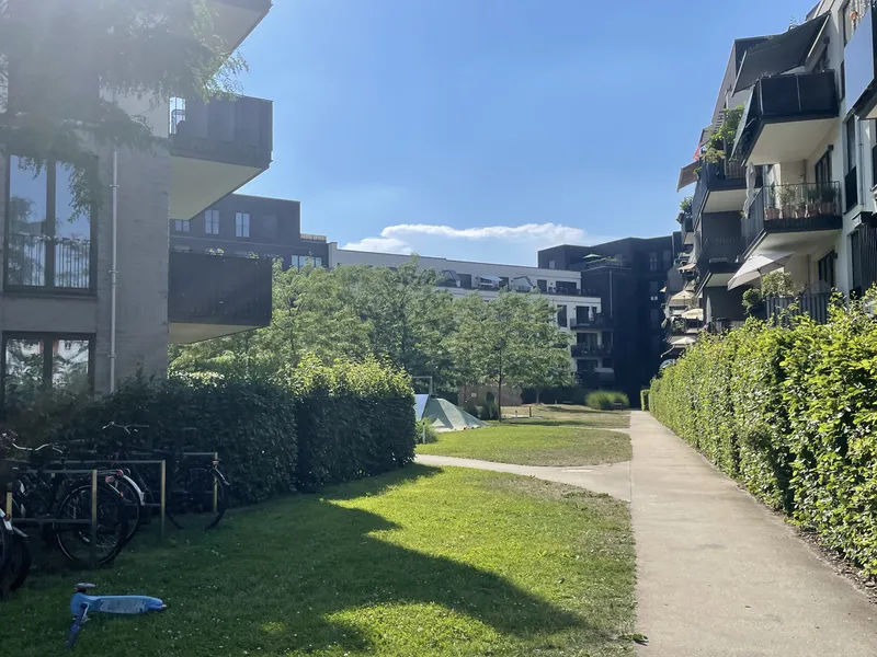 Familienfreundliche 4-Zimmer-Neubauwohnung mit Südwest-Balkon in Berlin-Karlshorst — photo 1
